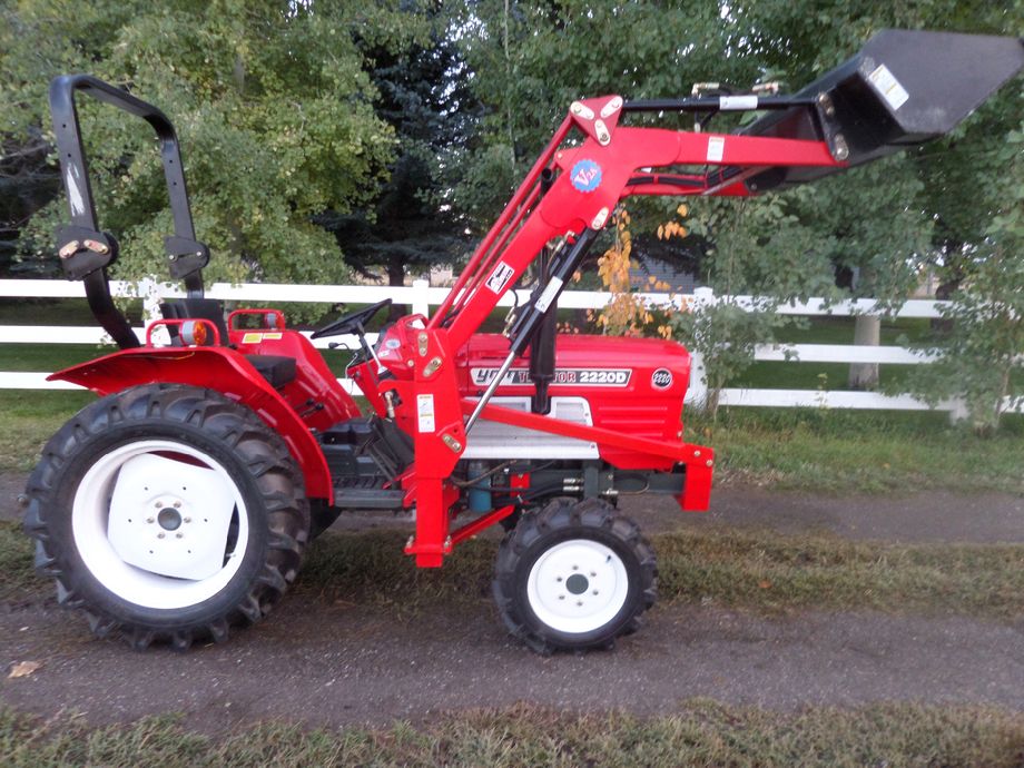$13800.00 - YNM-2020-4x4 3 Cylinder Diesel 
this is 24 HP tractor with 20 PTO HP- smaller frame than the 2610 but good power to run a 5 FT mower or tiller- posthole auger - really big enough to do it all just not as fast as the bigger frame  tractors - does have the shuttle 3 FWD and a reverse with 5 gear ranges - and it does have Power steering 
handy as a swiss army knife can do it all---
-
This is a YNM tractor out of Japan that was put out of service as of environmental reasons there- has been restored to like new condition ( not just a paint job) they are selected with low hours and in good shape then remanufactured to a high standard - at Big Little Tractor we have been selling these for years -
this is a very good model with 24 engine Horsepower- power shuttle transmission -has power steering (a must with a loader) Category #1--3 point hitch - 540 PTO
the loader is a heavy duty  
